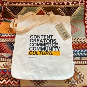 FEED custom edition "Cultura" canvas tote